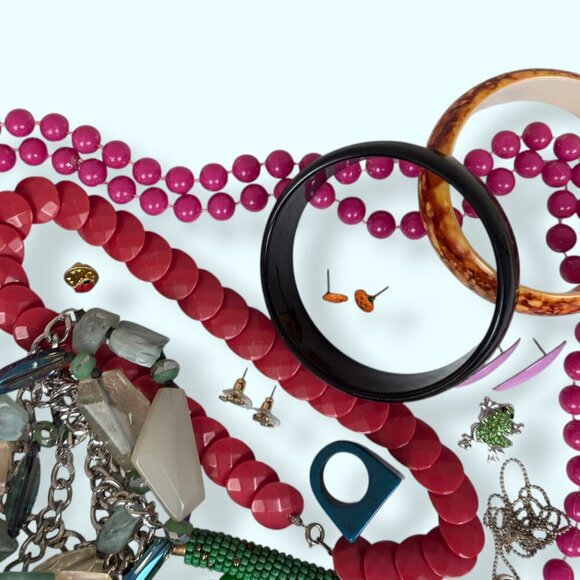 010 - Vintage To Now Jewelry Lot - Colour Pop - Picture 2 of 5